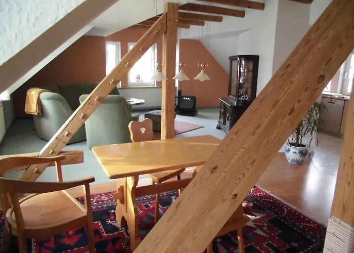 Gemuetliche-herberge-unterm-dach Апартаменты Маркранштедт